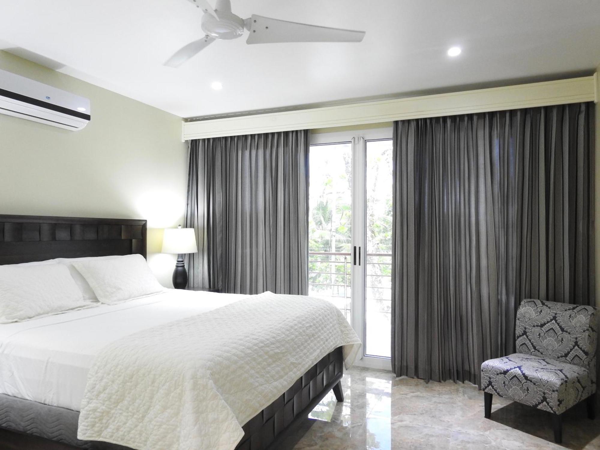 The Elephant Castle Front Penthouse Apartment Manuel Antonio